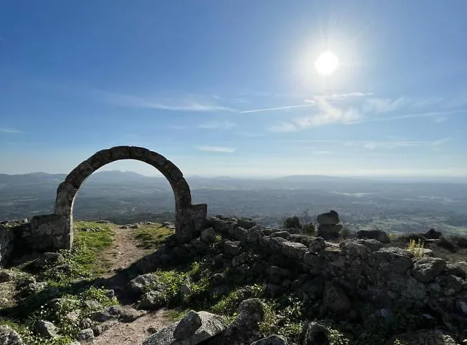 Stairway To Castle- Casa de Férias Monsanto